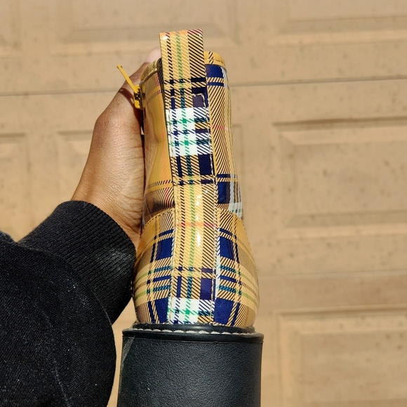 Brand New Madden Girl plaid Boots-size 6 - Picture 4 of 5